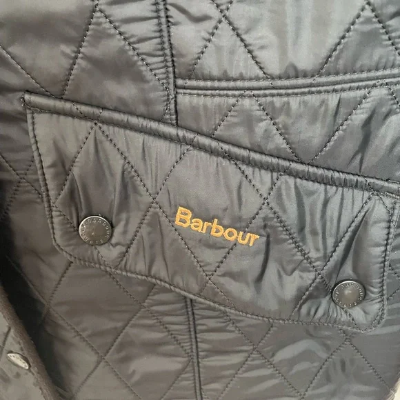Women's Barbour Cavalry Black Polarquilt Quilted Jacket size 10 M/L Zip Pockets - Picture 9 of 14